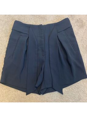 H&M navy blue pleated front tie dress shorts Sz 8